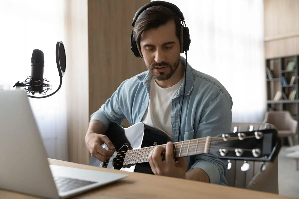 A Quick Guide To Mastering The Six Most Commonly Used Guitar Scales