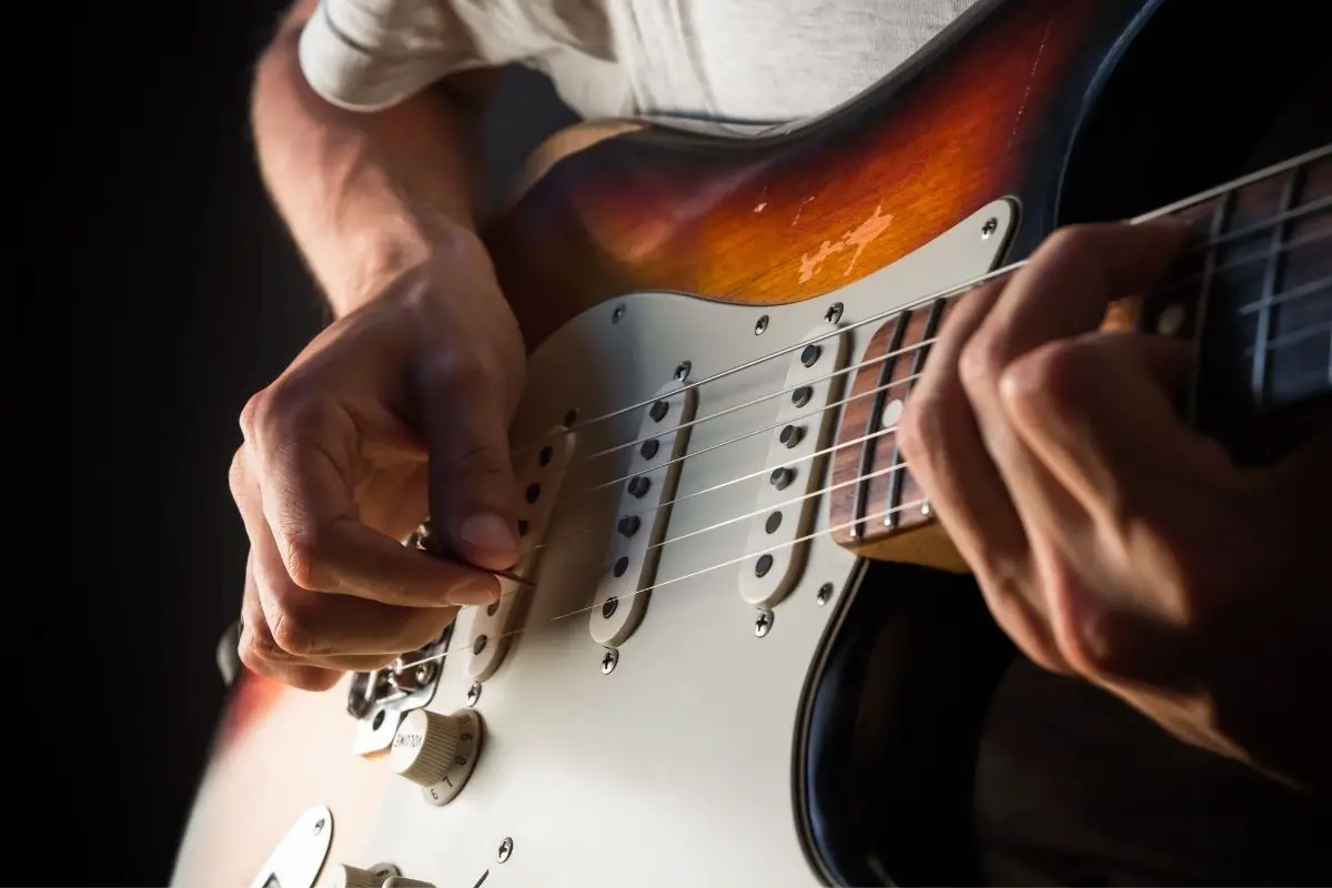 A Quick Guide To Mastering The Six Most Commonly Used Guitar Scales