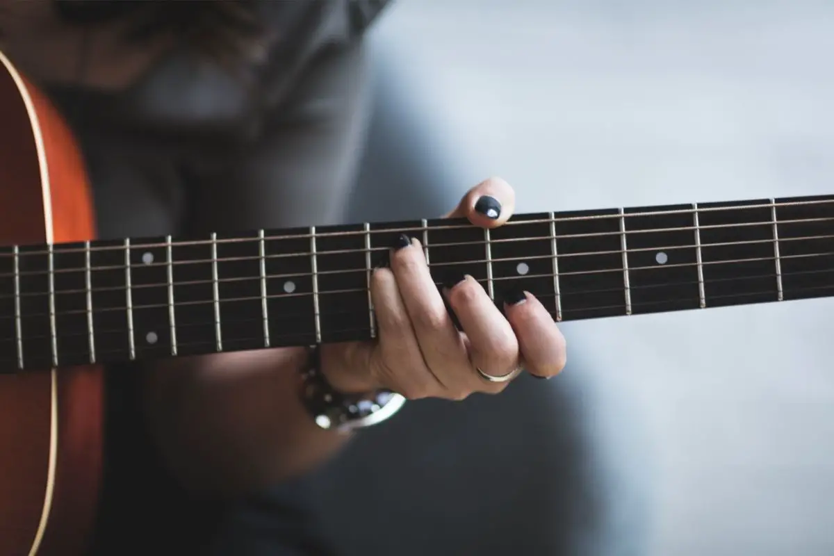 5 Tips To Make Your Barre Chords Clearer & Smoother