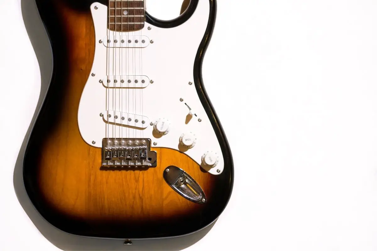 Mexican Vs American Strat Stratocaster: What's The Difference?