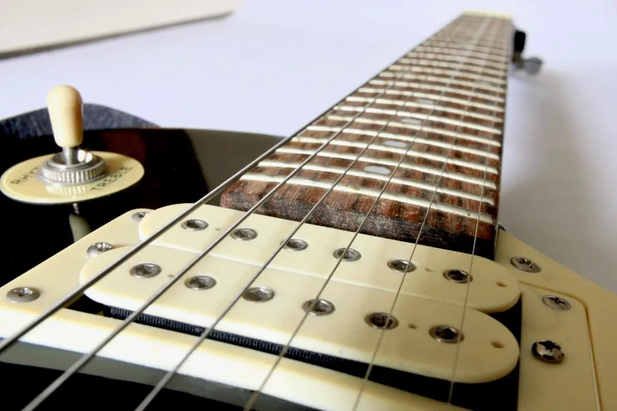 How to Clean a Guitar Fretboard