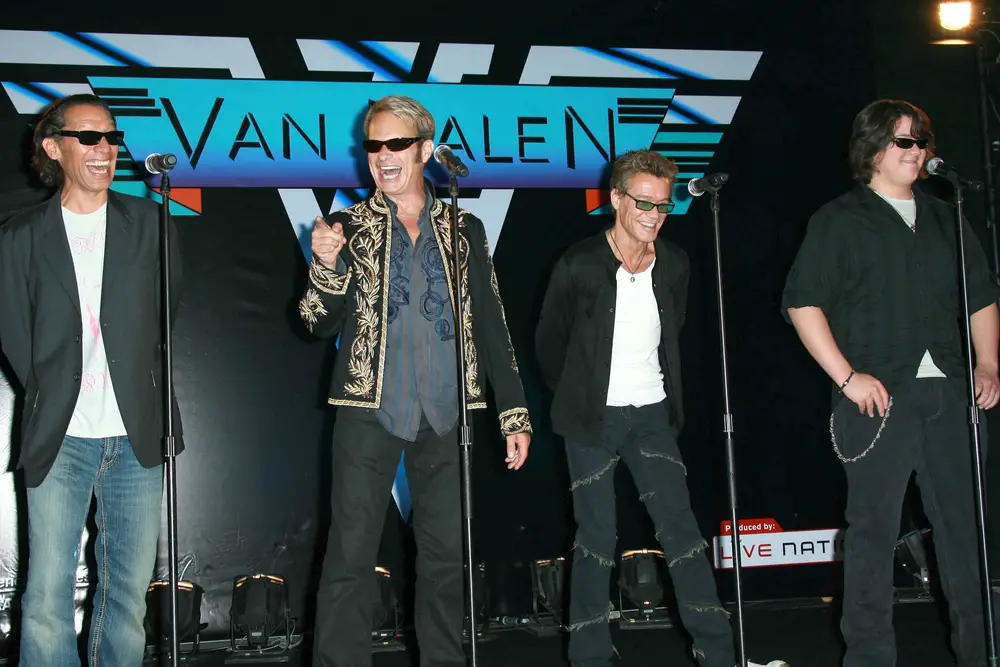 Eddie Van Halen vs Randy Rhoads: A Comprehensive Analysis of Guitar ...