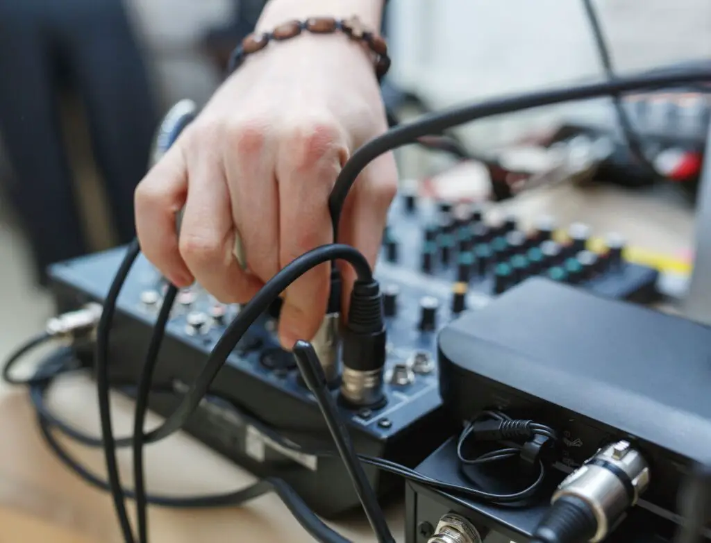 Noisy Guitar Pedals Causes, Solutions & Best Tips For Optimal Sound On Point Guitar