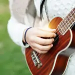 Are Mini Guitars Good for Small Hands